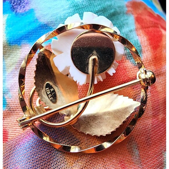 Vintage "KL" Celluloid Creamy Rose 12K GF Circle Brooch W Green Enamel Leaves - Picture 3 of 6